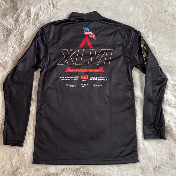 2021 Marine Corps Marathon mock turtleneck shirt. Unisex Small - Picture 2 of 5